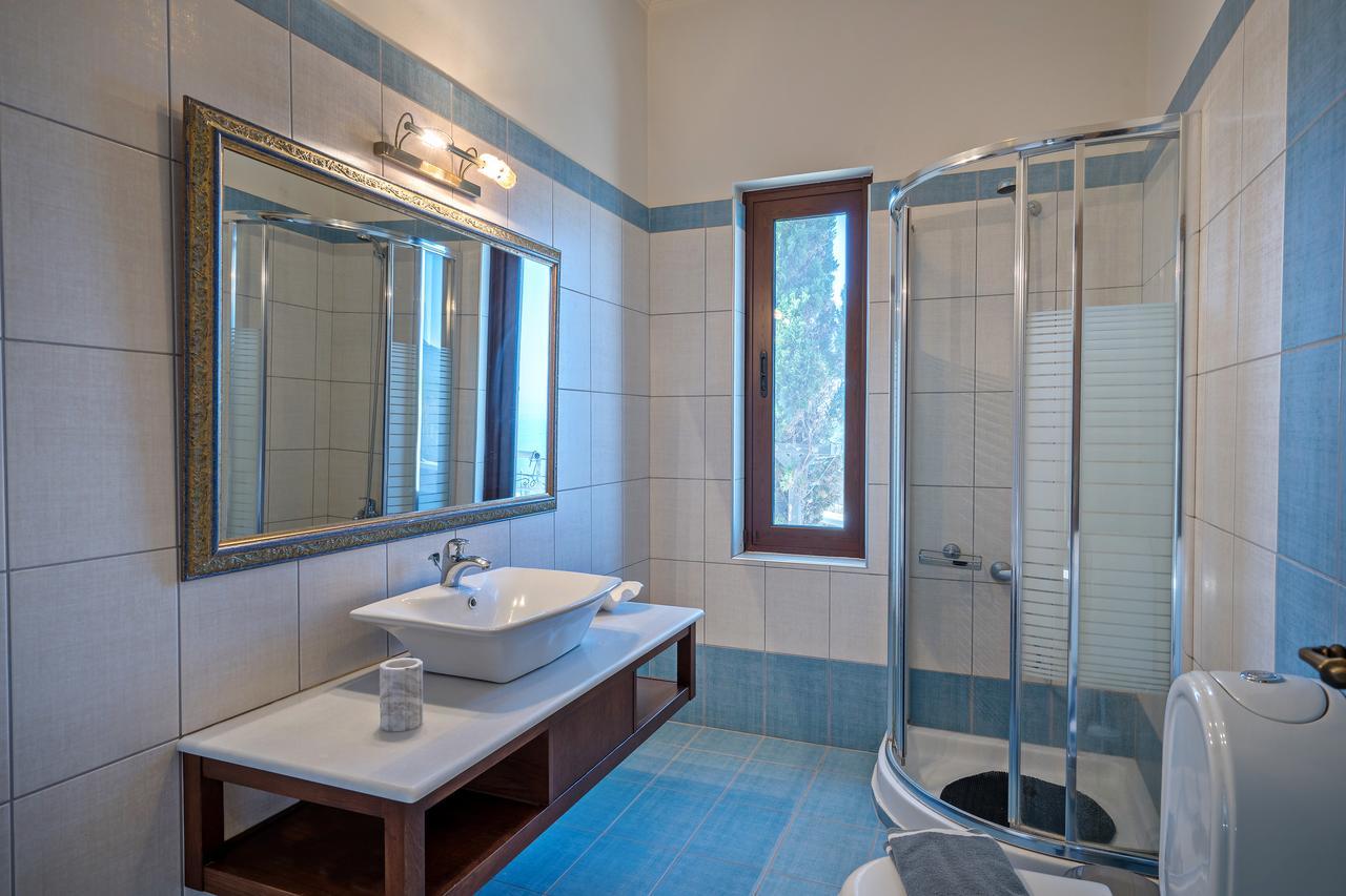 Sea Views At Villa Anemomylos With Heated Pool, Ping Pong And Tennis アギア・ペラギア エクステリア 写真